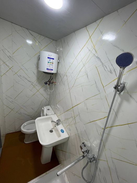 Сдается 2 ком 300.у.е.