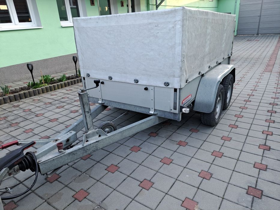 Vand remorca doua axe de 2, 6 tone