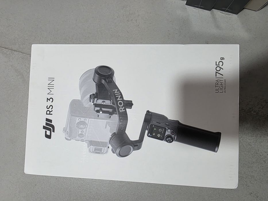Stabilizator imagine Gimbal DJI Ronin RS 3 Mini - transport inclus