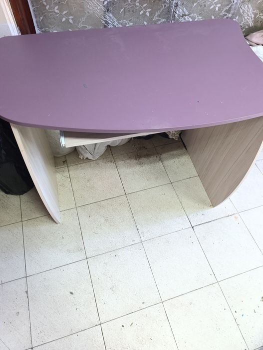 Продавам Бюро 25€