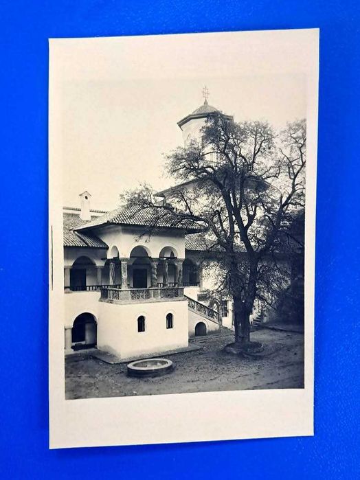 Set vederi fotografice cu Manastirea Horezu, monument UNESCO