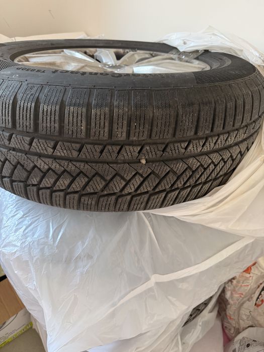 Jante Audi 17’’ cu cauciucuri 235 65 17 Continental