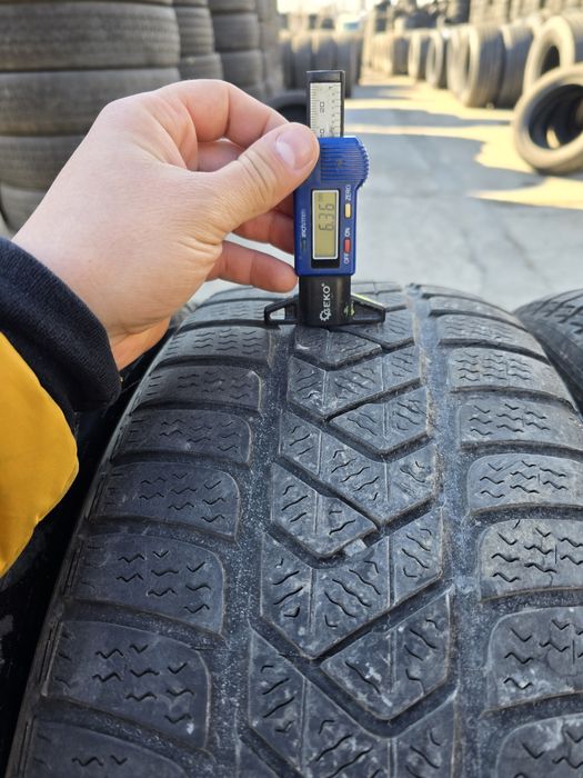 Anvelope de iarna 215-55r17 Pirelli