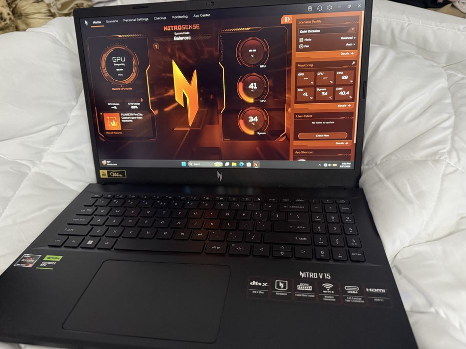 Acer nitro V15 16 GB 4050RTX 500gb gaming
