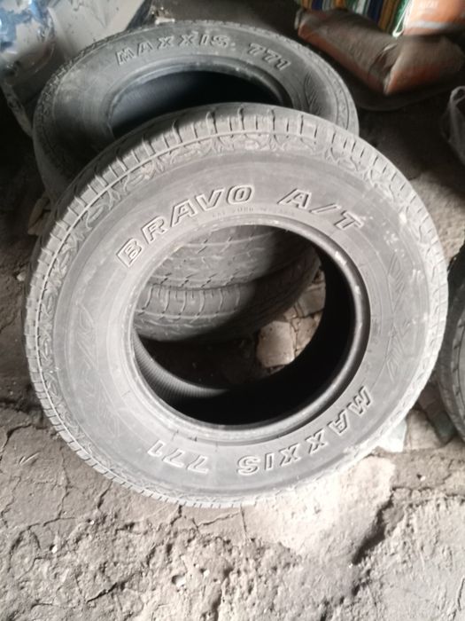 Продам б/у резину 265/70/16а/т