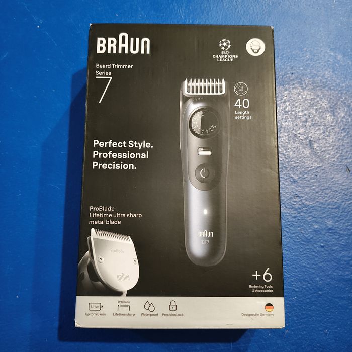 Masina de barberit braun seria 7 + 6 accesorii