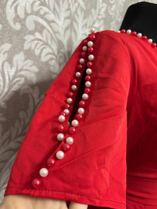 Продам платья пару раз одетые