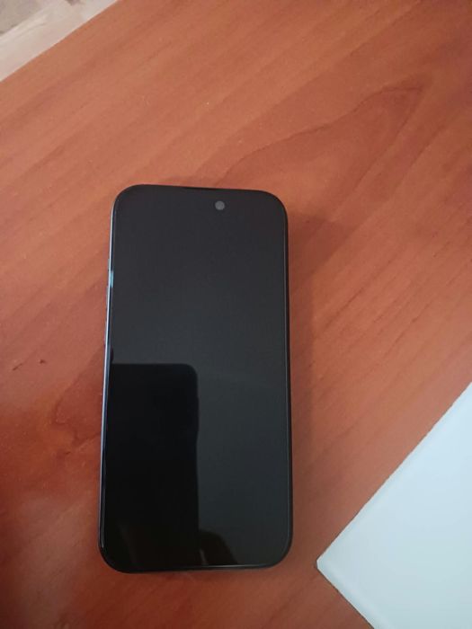 IPhone 15 Simplu impecabil
