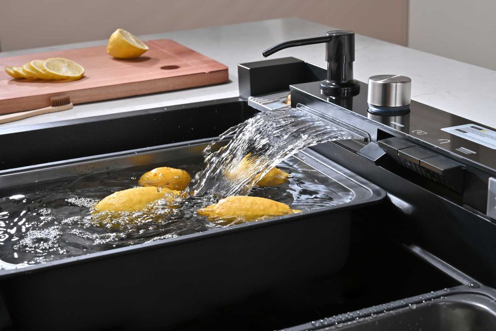 Черна мултифункционална кухненска мивка с двоен водопад