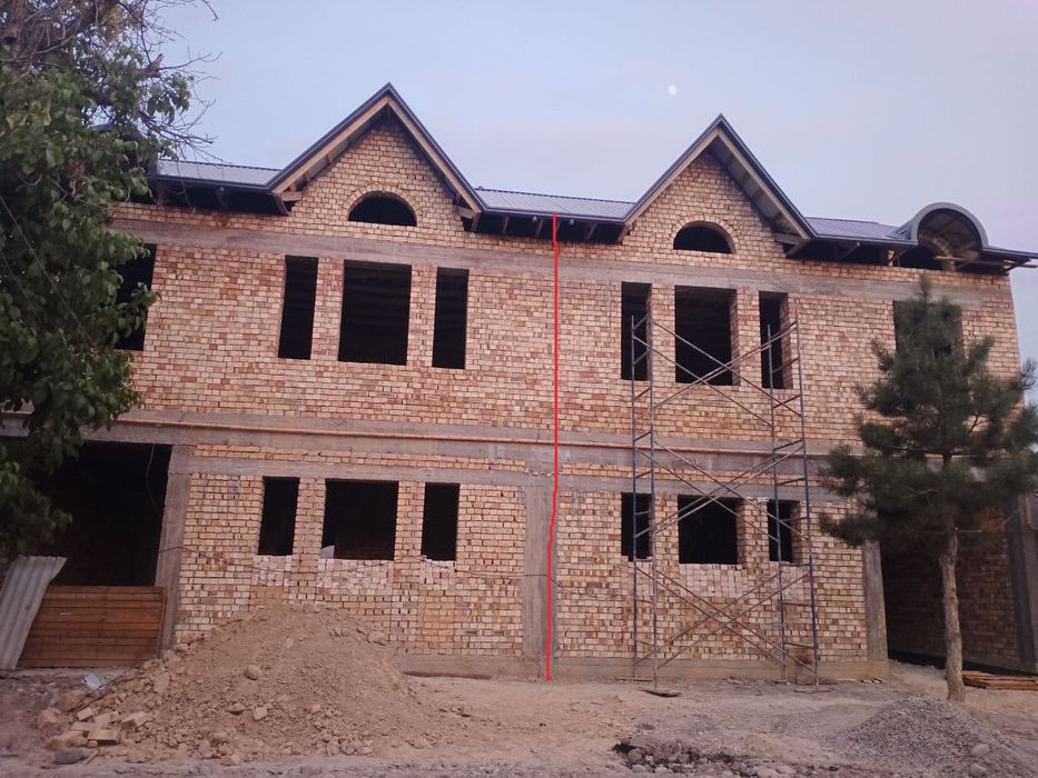 Продается Дом Коробка 
Количество комнат: 7 
Этажность:  2