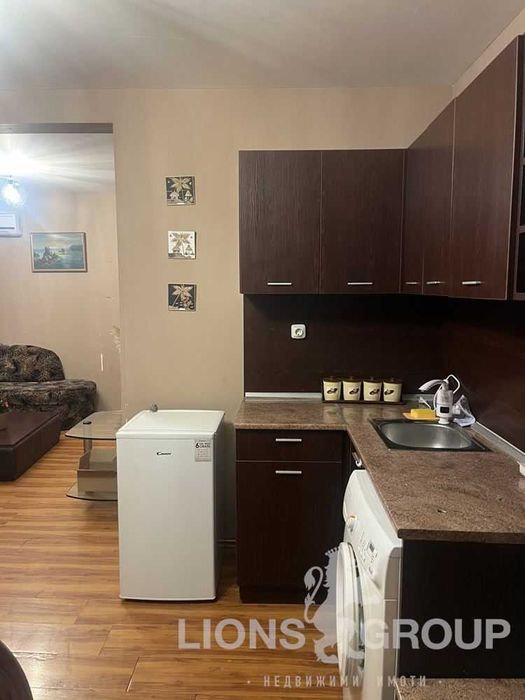 Дава се под наем Тристаен апартамент в Варна, Център - 100 кв.м за 997.05 € - Снимка #13