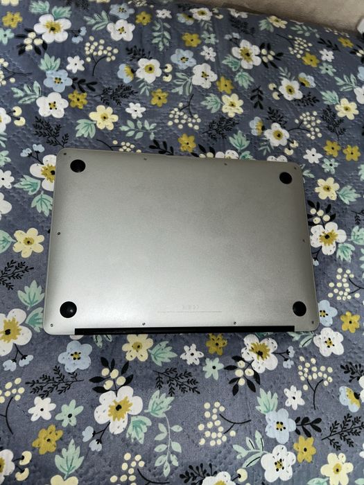 Продам MacBook Air 13”