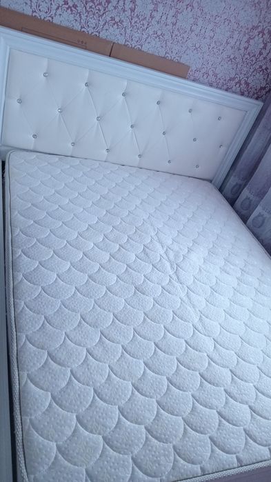 Спальный гарнитур в отличном состоянии