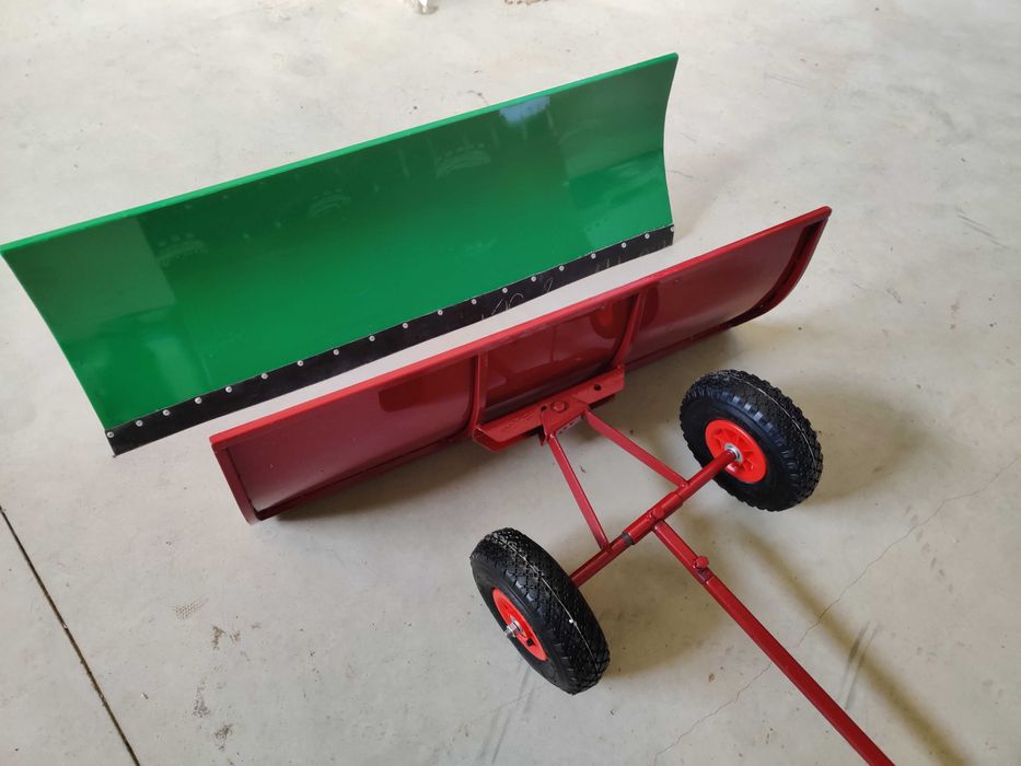 Lama plug lopata manuala pentru curatat zapada cu roti si manere