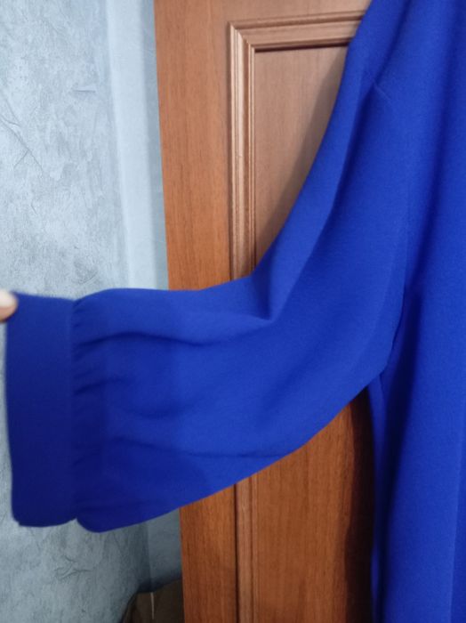 Продам синие платье