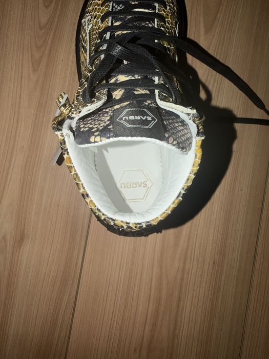 Adidasi/ghete custom negru si auriu