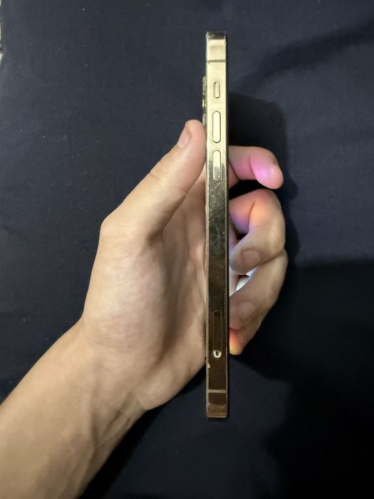 Продам Айфон 12Про 128гб