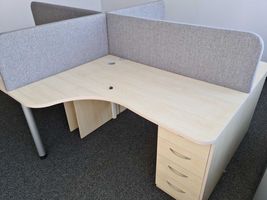 Бюро с чекмеджета - налични - ляво и дясно