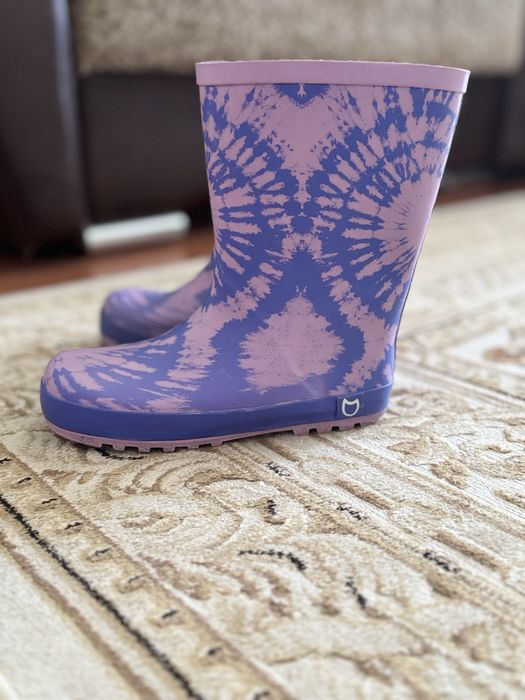 Резиновые сапоги на девочку