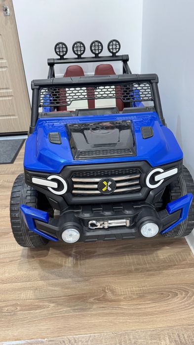 Продам детскую машину