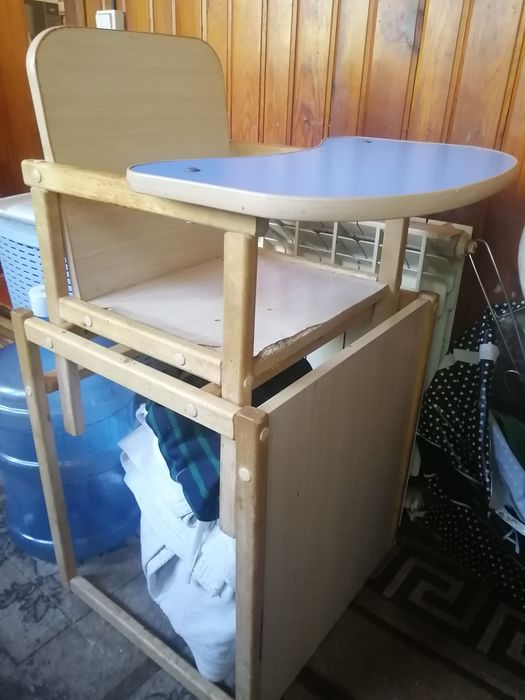 Продам детский стол- стул
