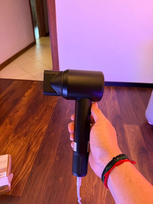 Професионален ултразвуков сешоар с негативни йони