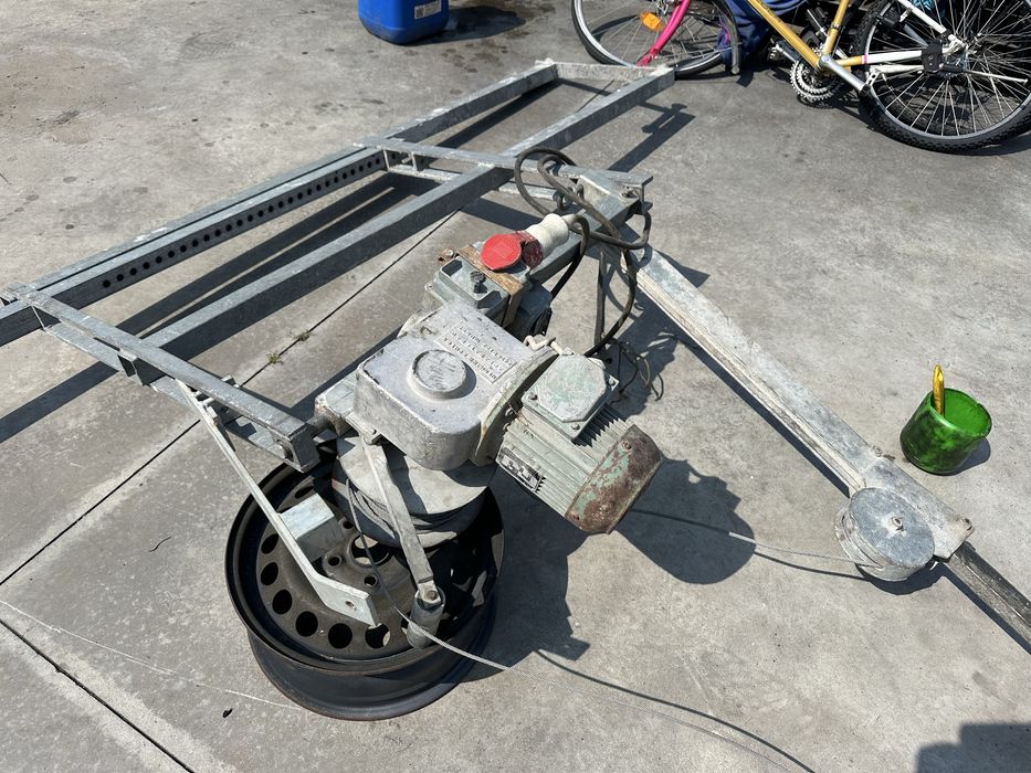 Macara construcții cu troliu , electropalan