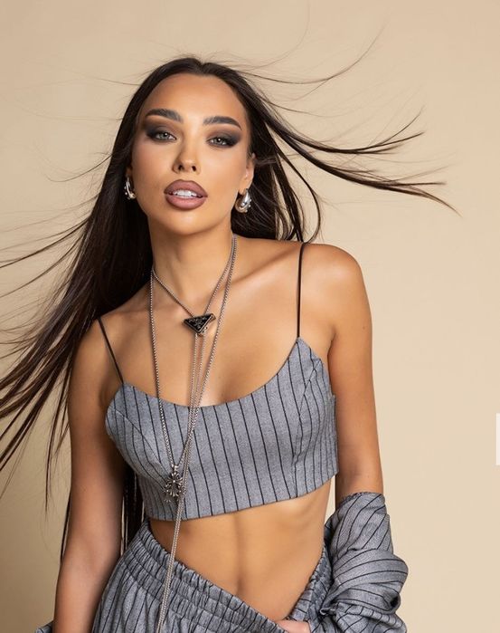 P**R*A*D*A чанта