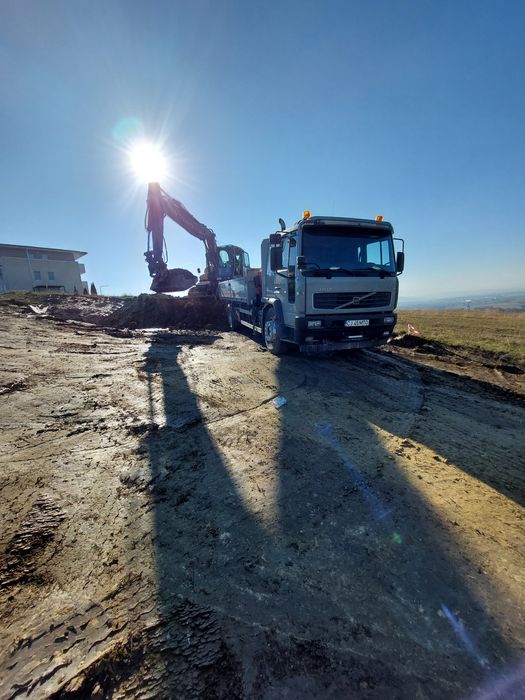 Transport camion cu macara Transport basculabil