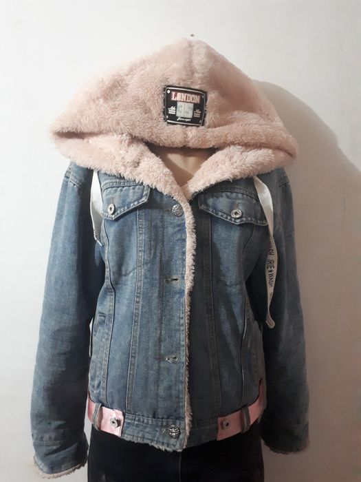 Недорого срочно продам женские куртки и пальто отличного качества