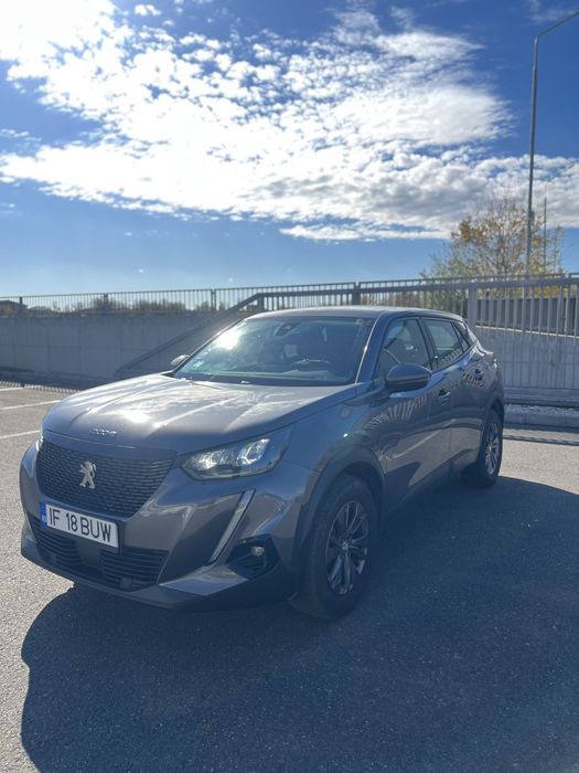 Vand Peugeot 2008 , 1.2 benzina, 2021