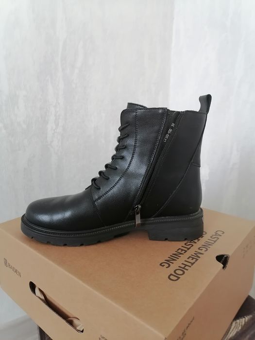 Продам ботинки демесезонные