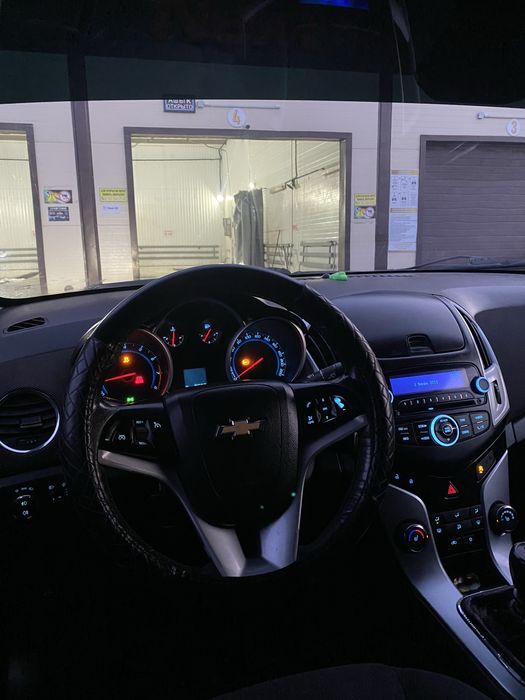 Продам Chevrolet Cruze 2013