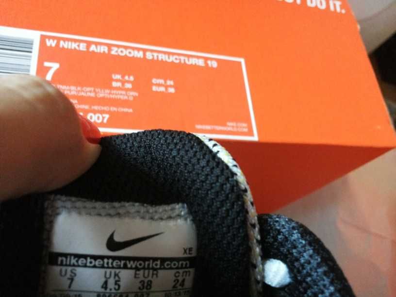 NIKE нови оригинални дамски летни маратонки - размер 38