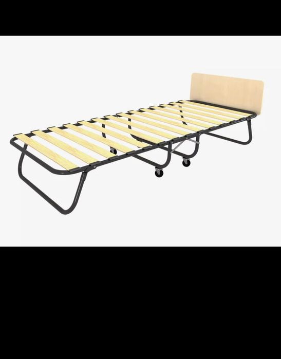 Продам кровать ,раскладная с матрасом.