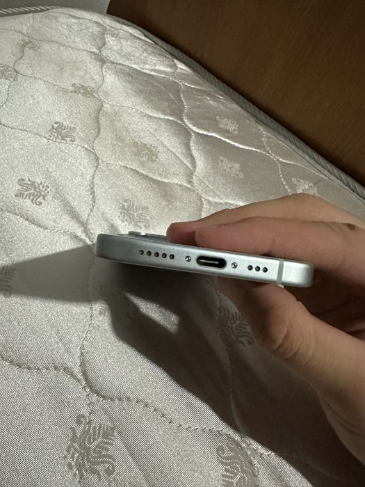 Iphone 15 128gb в новом состояний