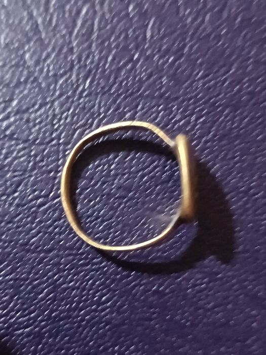 Стар пръстен бронз