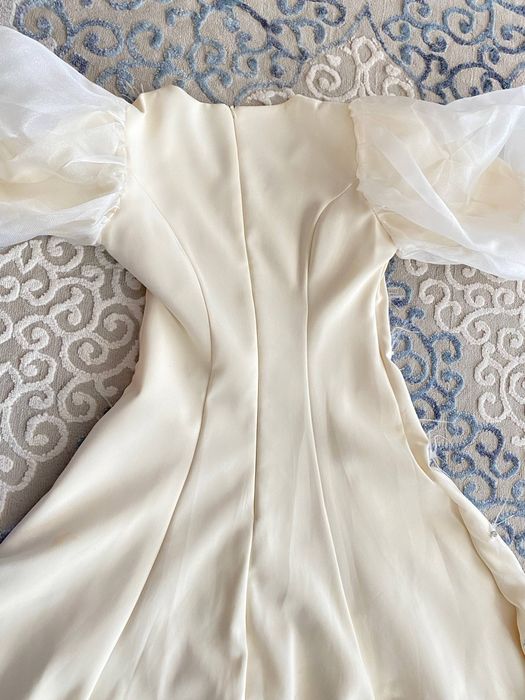 Вечернее платье  с перьями