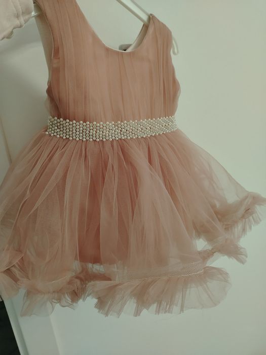 Бебешка рокля 9-12м + обувки