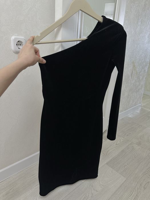 Продаются платья в хорошем состоянии