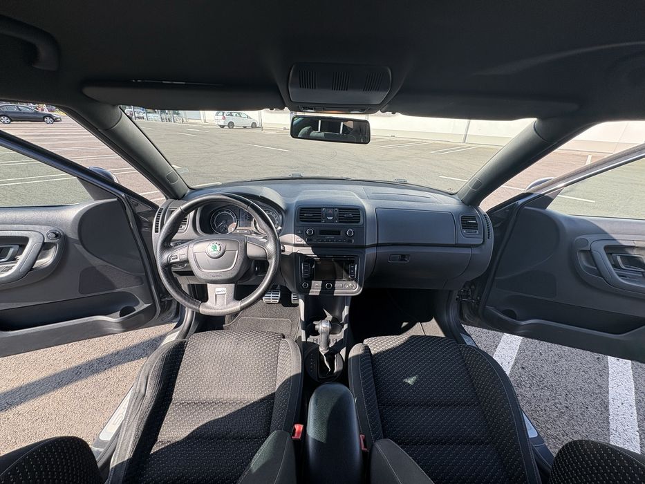 SKODA Fabia 2011 — imagine 3