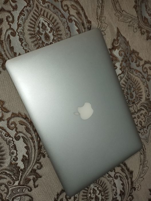 Продам MacBook Air 13 дюймов