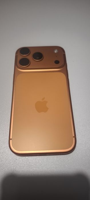 iPhone 17 pro in garanție