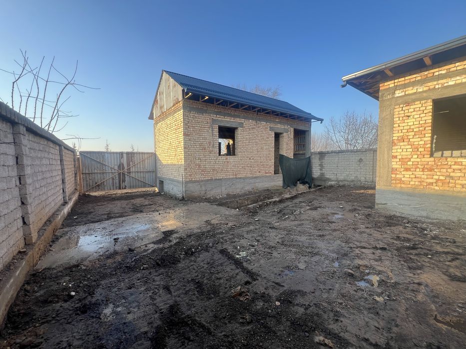 Продам дом каробка 3 сотка