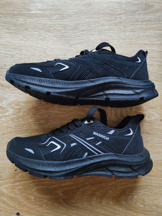 Кроссовки сатамын