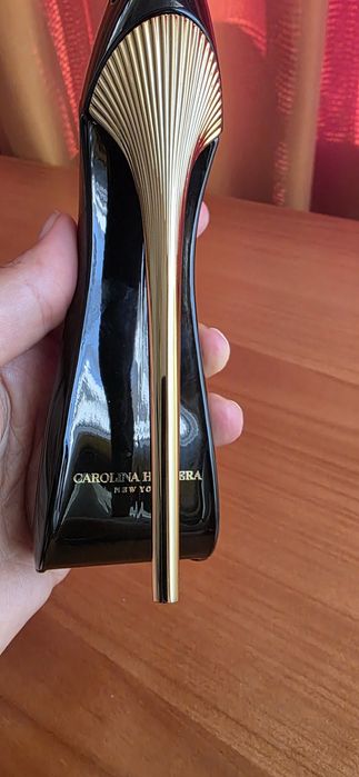 Vand parfum Carolina Herera