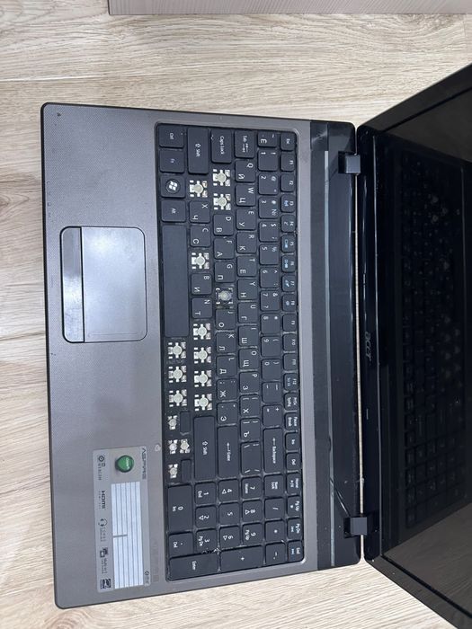 Ноутбук от acer  черный цвет