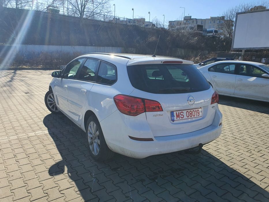 Opel Astra J Diesel 1.7 an 2012