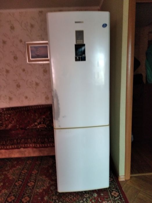 Продам холодильник Самсунг