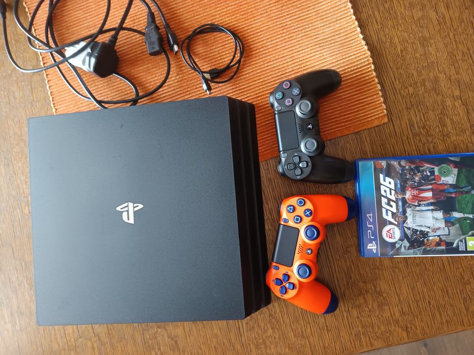 Продавам Playstation 4